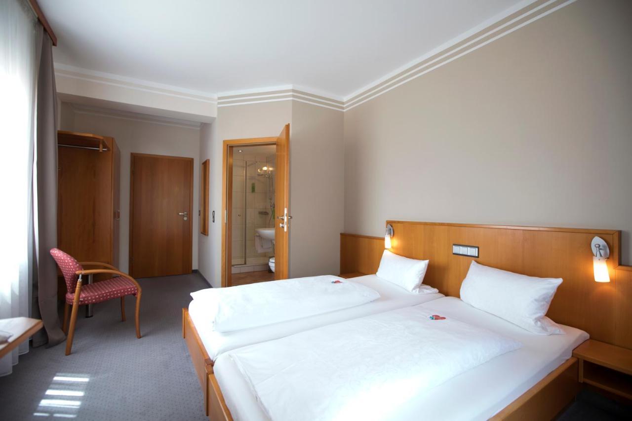 Hotel Neumaiers Hirsch -gasthof Und Weißenhorn